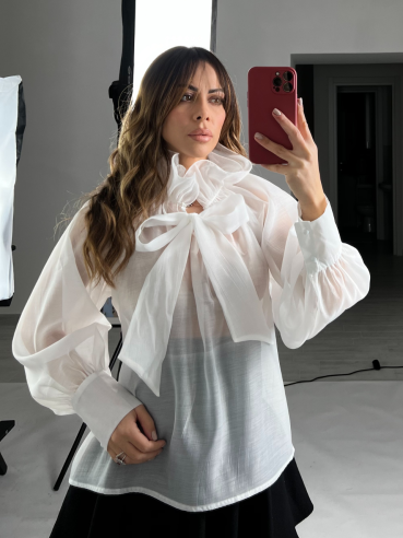 Blusa chiffon bianca